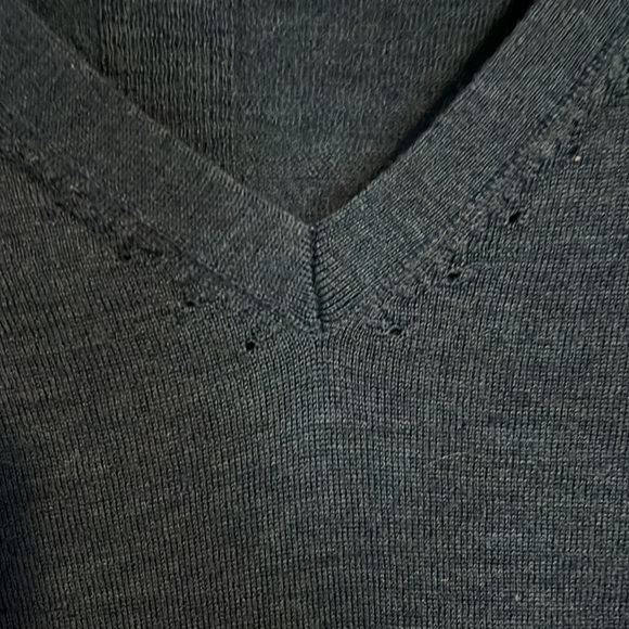 Banana Republic merino wool sweater - Picture 3 of 6